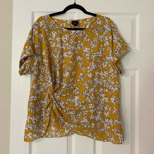 Worthington Yellow Floral Short Sleeve Top Size PL
